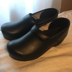 Black Sanita Clogs
